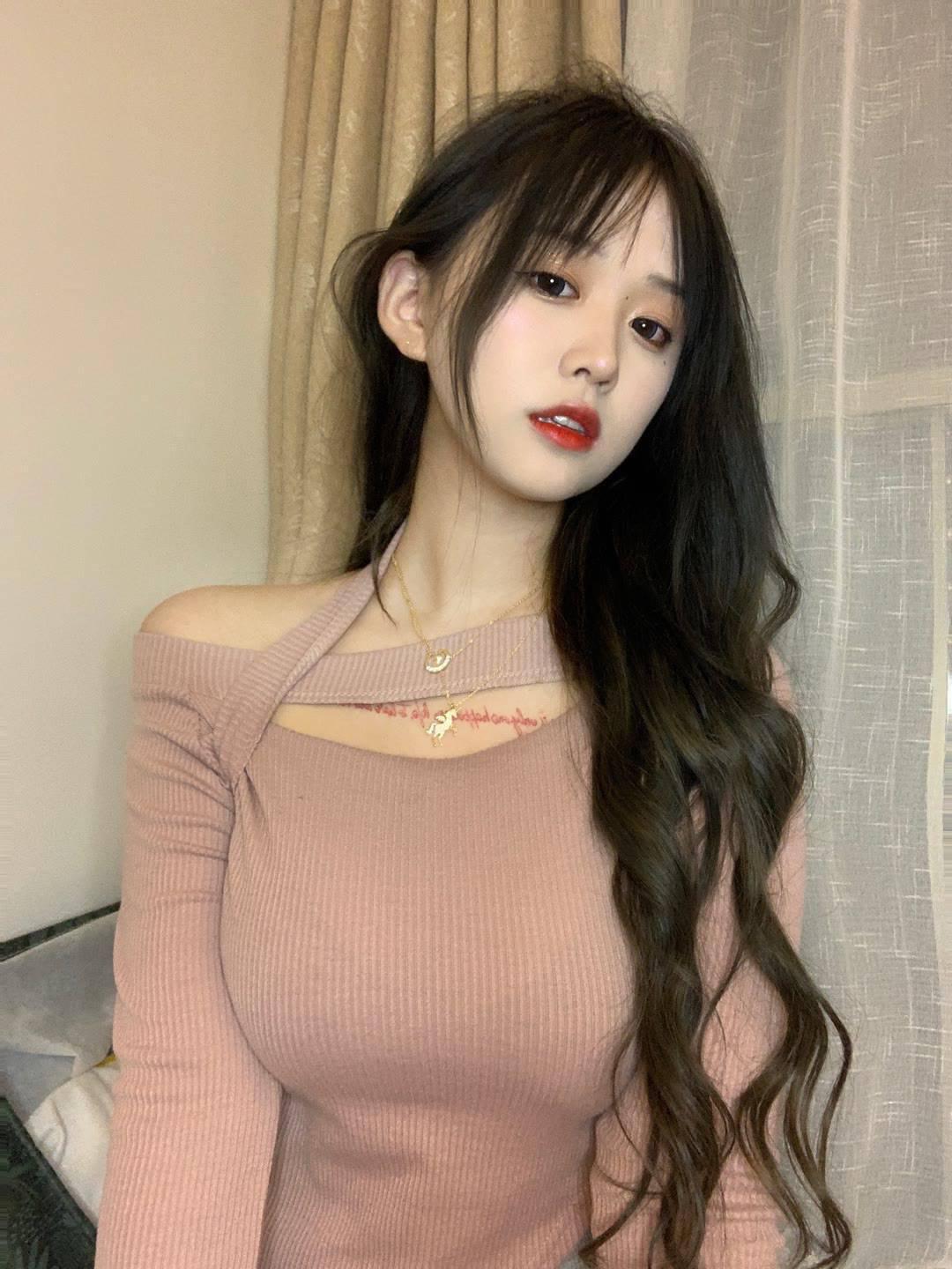 朝阳性感嫩模大奶KH好水多