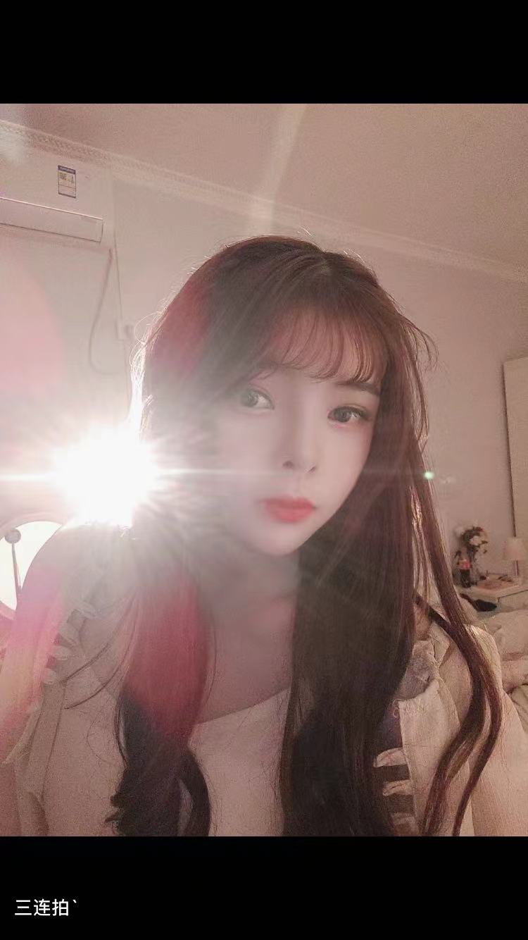 布依族的语雪小姐姐，大眼睛会说话，百分百粉鲍鱼