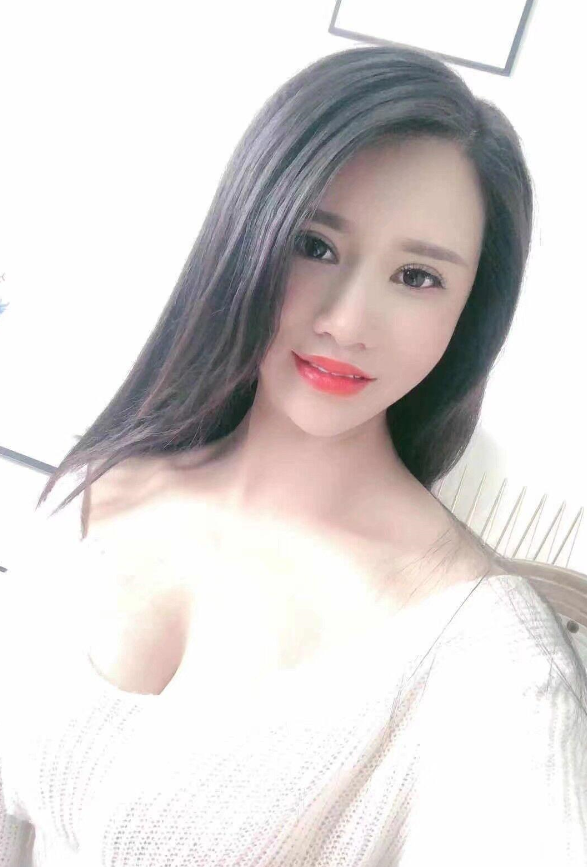 楚楚，天然E胸，附图